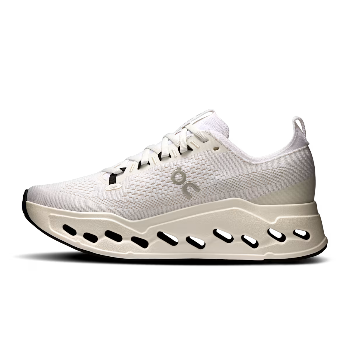 On Running CloudSurfer Max Womens
