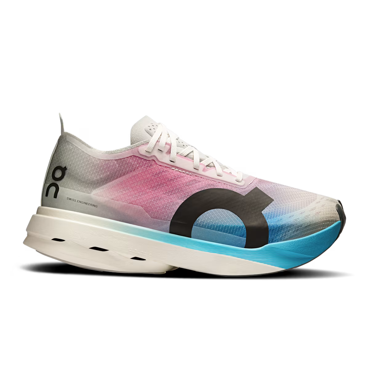 On Running Cloudboom Strike Womens