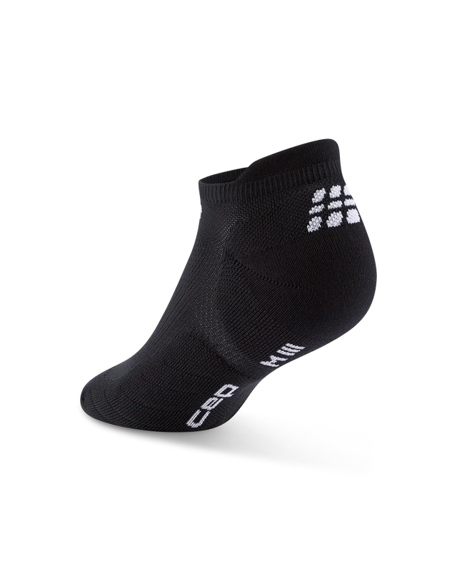 Core-Run-No-Show-Socks-5-0_Black_WP965R_3200x4000_Transparent_02.webp
