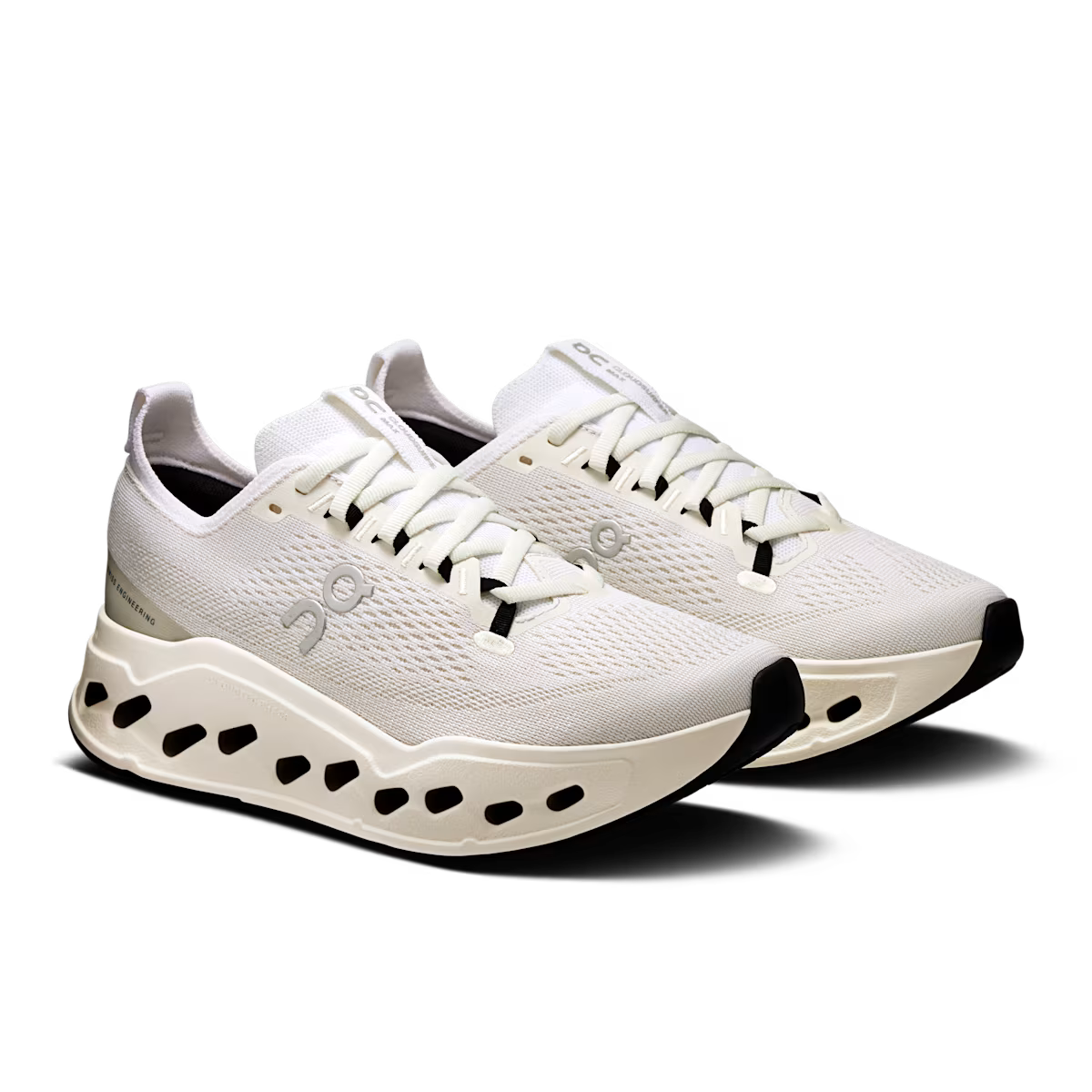 On Running CloudSurfer Max Womens