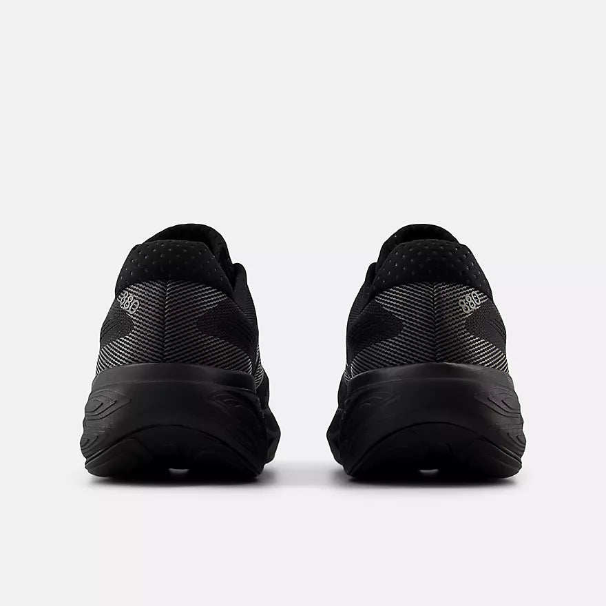 New Balance M880 V15 4E X Wide Mens